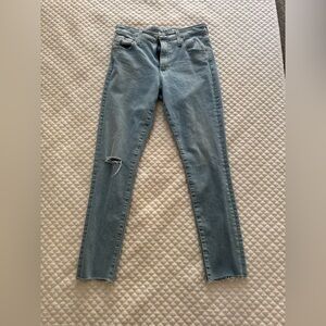 AG jeans Farrah ankle skinny distressed 29